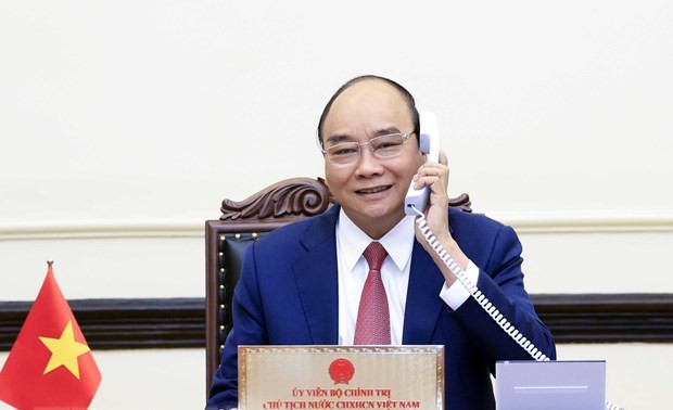 Nguyên Xuân Phuc s’entretient au téléphone avec le président élu sud-coréen Yoon Suk-yeol
