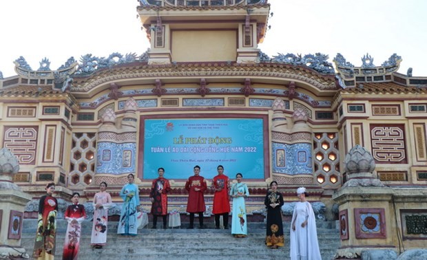 Huê: lancement de la Semaine de l’ao dài au sein de la communauté