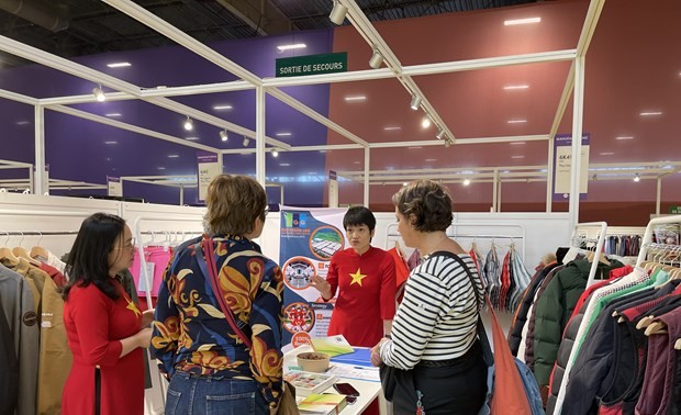 Le Vietnam participe au salon textile Première Vision 2022 en France
