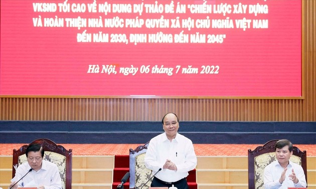 Nguyên Xuân Phuc travaille avec la commission en charge des affaires du Parti au sein du Parquet populaire suprême