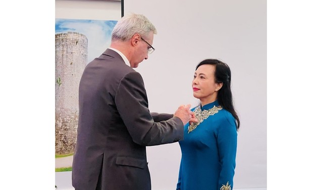 Nguyên Thi Kim Tiên reçoit sa deuxième Légion d’honneur