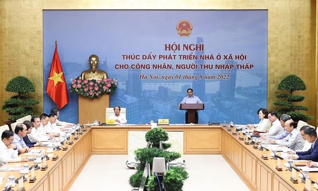 Pham Minh Chinh demande d’accélérer la construction des logements sociaux