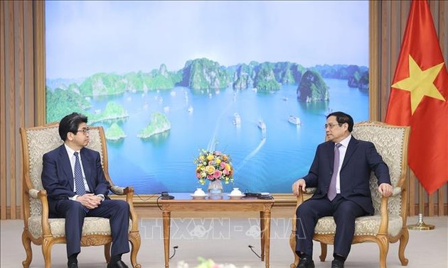 Pham Minh Chinh reçoit le gouverneur de JBIC