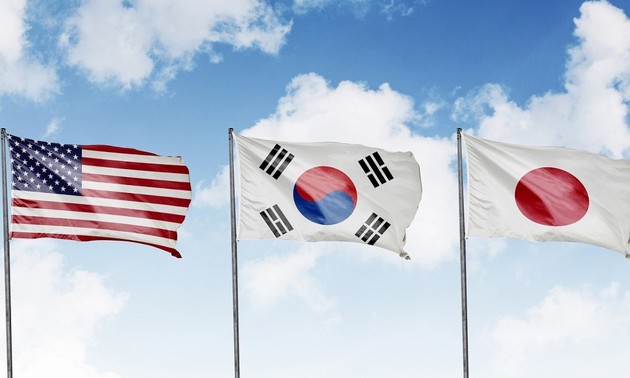 Le chef du JCS sud-coréen discute avec ses homologues américain et japonais à Washington