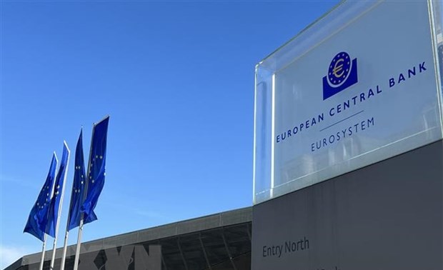 Zone euro: la BCE poursuit la hausse des taux d'intérêt