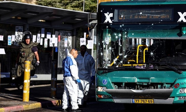 Jérusalem: au moins 15 blessés dans deux attaques à la bombe