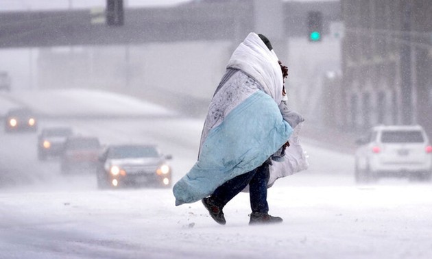 États-Unis : une tempête hivernale « historique » fait au moins 17 morts