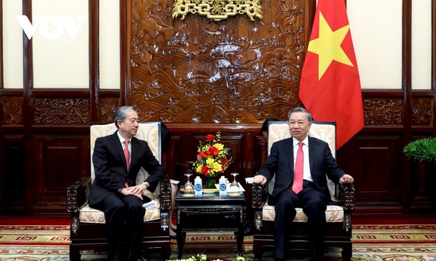 トー・ラム国家主席、中国大使と会見