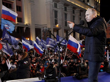 Rakyat Rusia turun ke jalan menyambut hasil pemilihan Presiden.