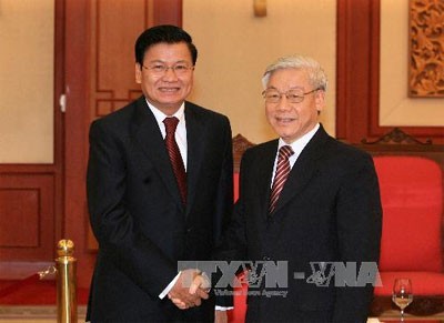 阮富仲、阮晋勇会见老挝政府副总理兼外交部长通伦·西苏里