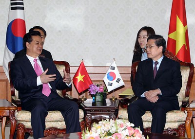 阮晋勇结束对韩国的访问和出席核安全峰会行程
