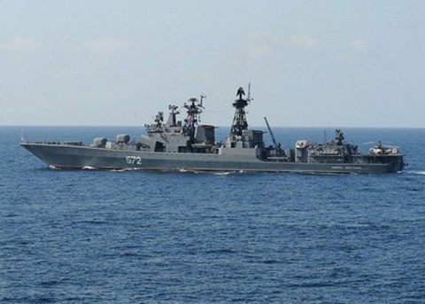 中俄两国海军举行首次联合军演