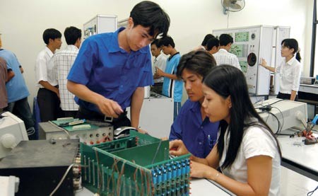越南举行科技创新奖和2011年世界知识产权组织奖颁奖活动