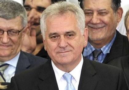 塞尔维亚反对党主席尼科利奇当选总统