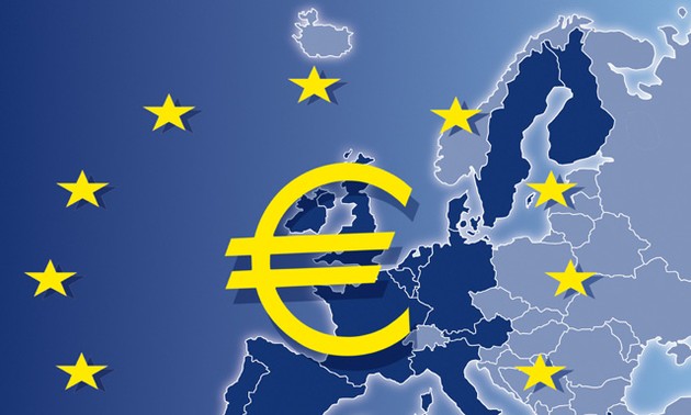 国际货币基金组织总裁拉加德呼吁欧元区采取全面措施振兴经济