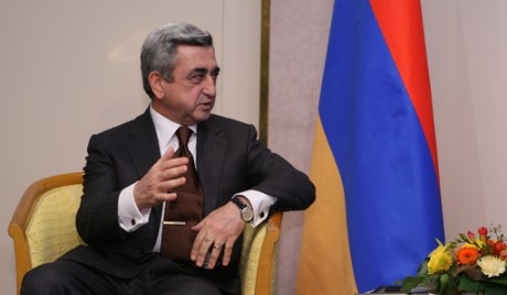 亚美尼亚共和国总统谢尔日·萨尔基相访问越南