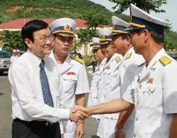 张晋创视察海军第3区和第5军区司令部