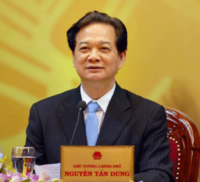 阮晋勇就越南向IMF和东盟加三（10+3）求助问题接受媒体采访