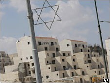 以色列国防部长提议将一些犹太人定居点撤出约旦河西岸