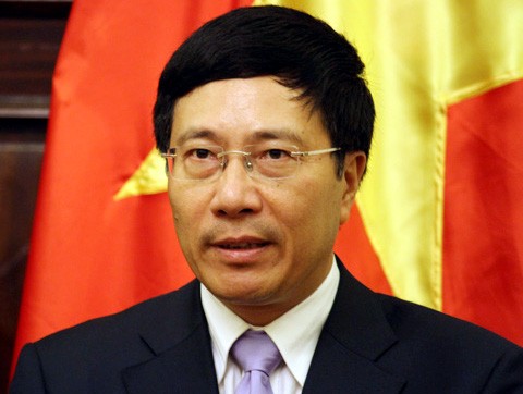 越南外长范平明向中国香港特别行政区行政长官梁振英致慰问电