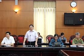 越南国会国防与安全委员会第6次全体会议举行