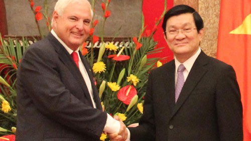 越南国家主席张晋创与巴拿马总统里卡多.马蒂内利举行会谈