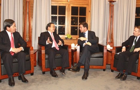 黄忠海副总理对荷兰进行工作访问