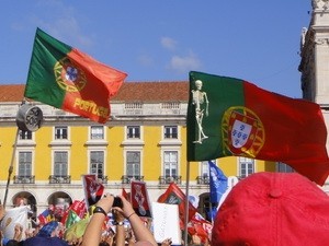 葡萄牙发生游行示威，抗议财政紧缩计划