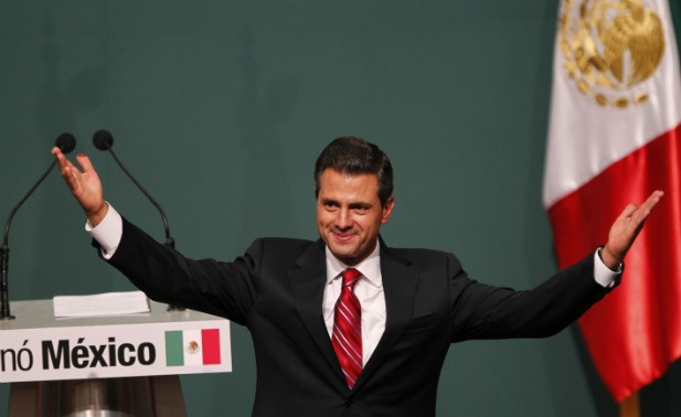 墨西哥总统宣誓就职，承诺消除犯罪饥饿