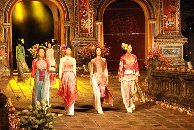从越南学专家角度看越南文化融入国际社会
