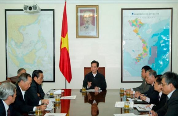 越南政府总理与企业界对话