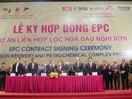 阮晋勇出席宜山项目EPC总承包合同签字仪式