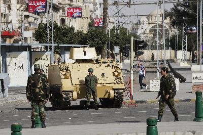 埃及政府允许在街上部署军队