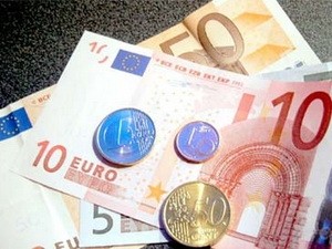 法国总统奥朗德呼吁保护欧元