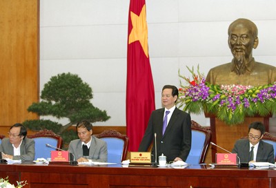 越南政府总理阮晋勇与多农省政府领导人举行会议