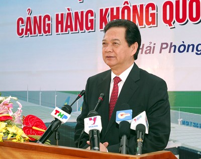阮晋勇总理出席吉碑国际航空港扩建项目动工仪式