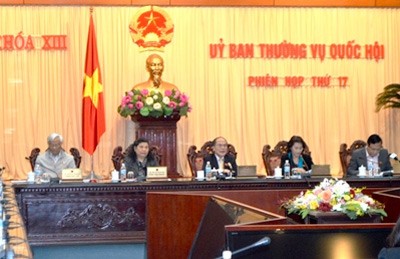 越南国会常委会讨论《祖国阵线法》修正草案和扶持生产经营办法