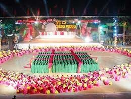 越南全国各地举行雄王祭祖仪式