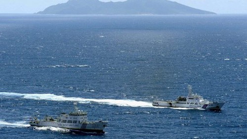中日双方防务部门官员举行会谈，讨论建立海上联络机制