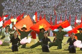  越南全国各地举行活动，欢庆南方解放，国家统一38周年