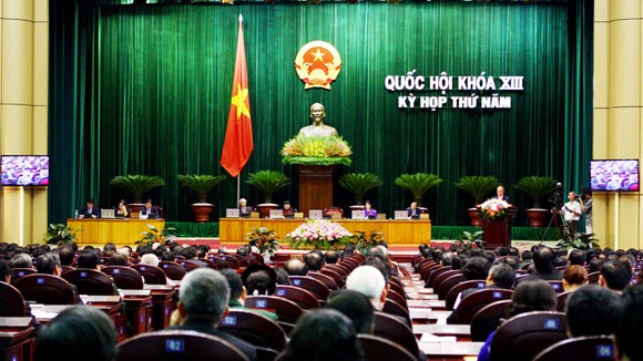                    越南13届国会5次会议讨论《1992年宪法》修正草案