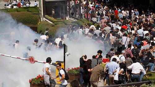 土耳其发生大规模游行示威