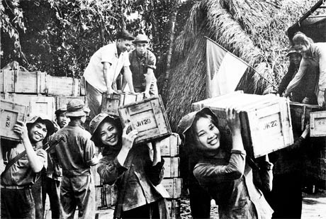 越南青年突击队英烈纪念馆落成