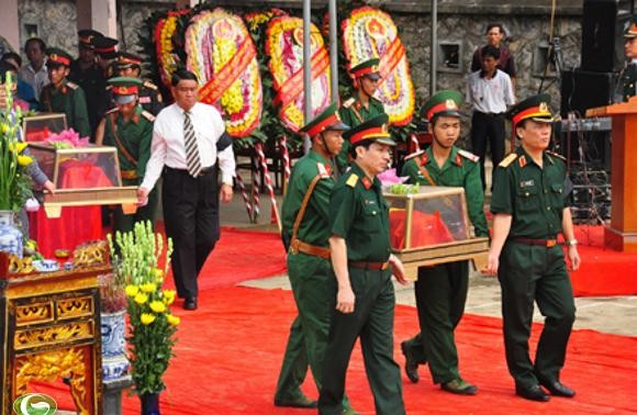 越南政府总理批准烈士遗骨寻找归葬提案 