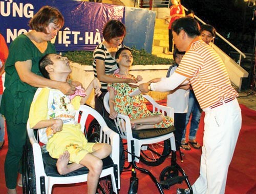 越南举行活动纪念橙剂受害者日