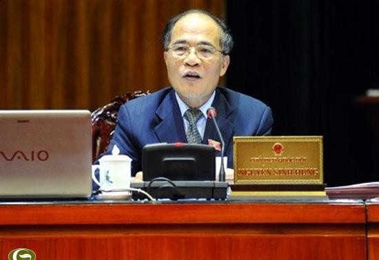 越南国会专职代表就《1992年宪法》修正草案提供意见