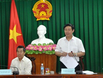 越共中央经济部与西原地区指导委员会举行工作会议