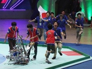 日本队荣膺2013年亚太地区大学生机器人大赛冠军