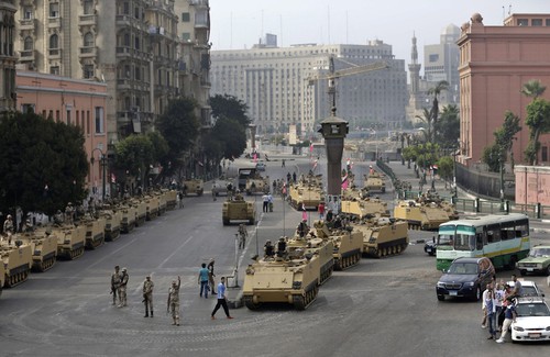 埃及加强安保应对示威浪潮