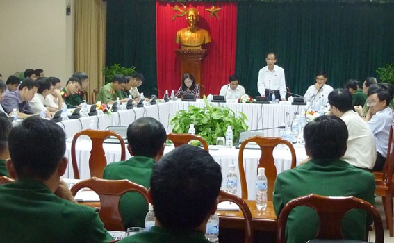 越南国会国防安全委员会召开扩大会议，审查一些法律草案